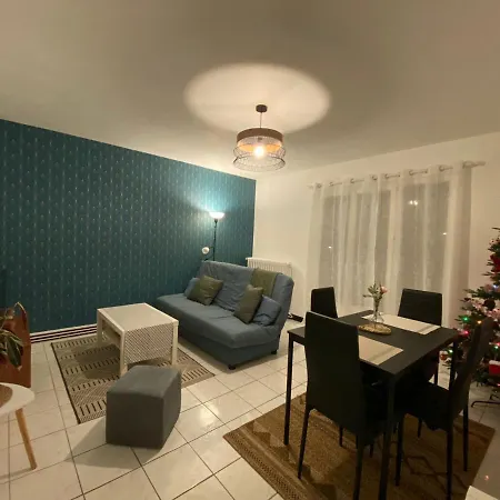 Appartement Cosy Pres De La Gare Avec Parking Saint-Pierre-des-Corps Buitenkant foto